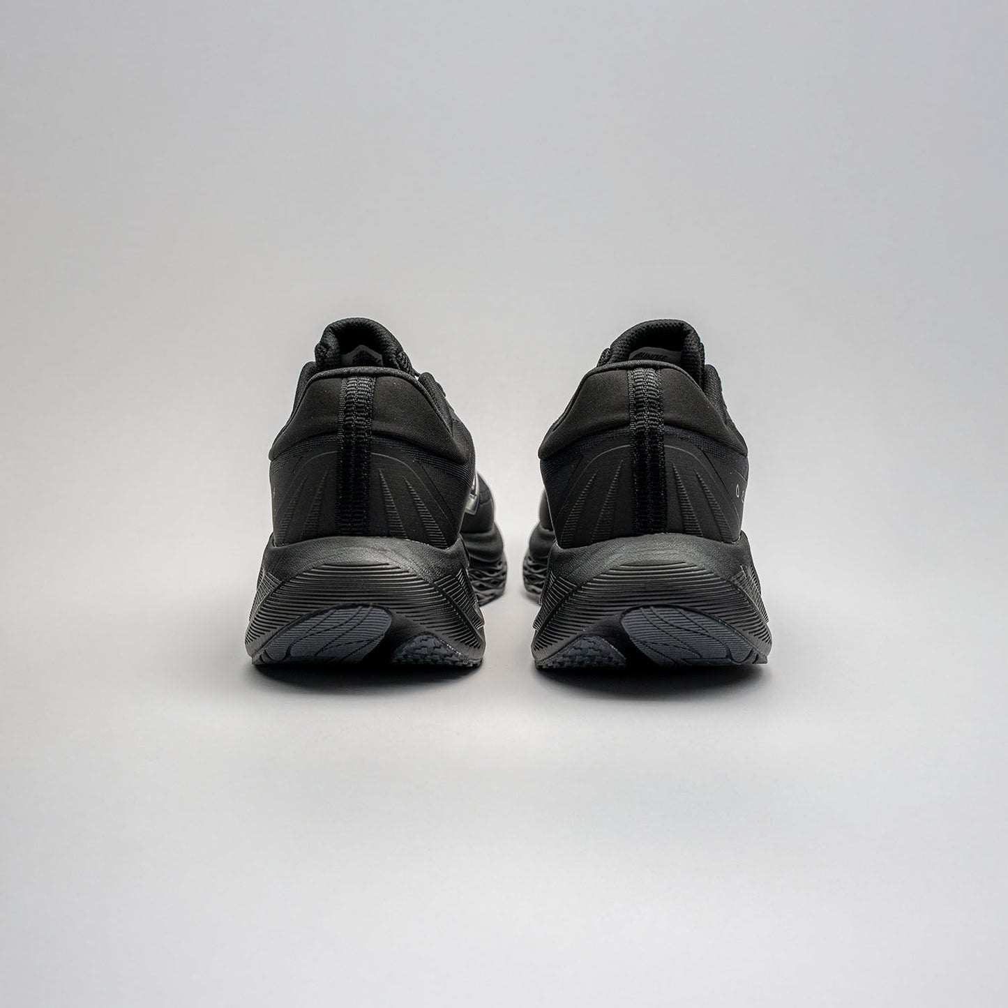 RUNOFF TENIS RUNNING HOMBRE NEGRO 623558 002 LIVIANOS Y COMODOS