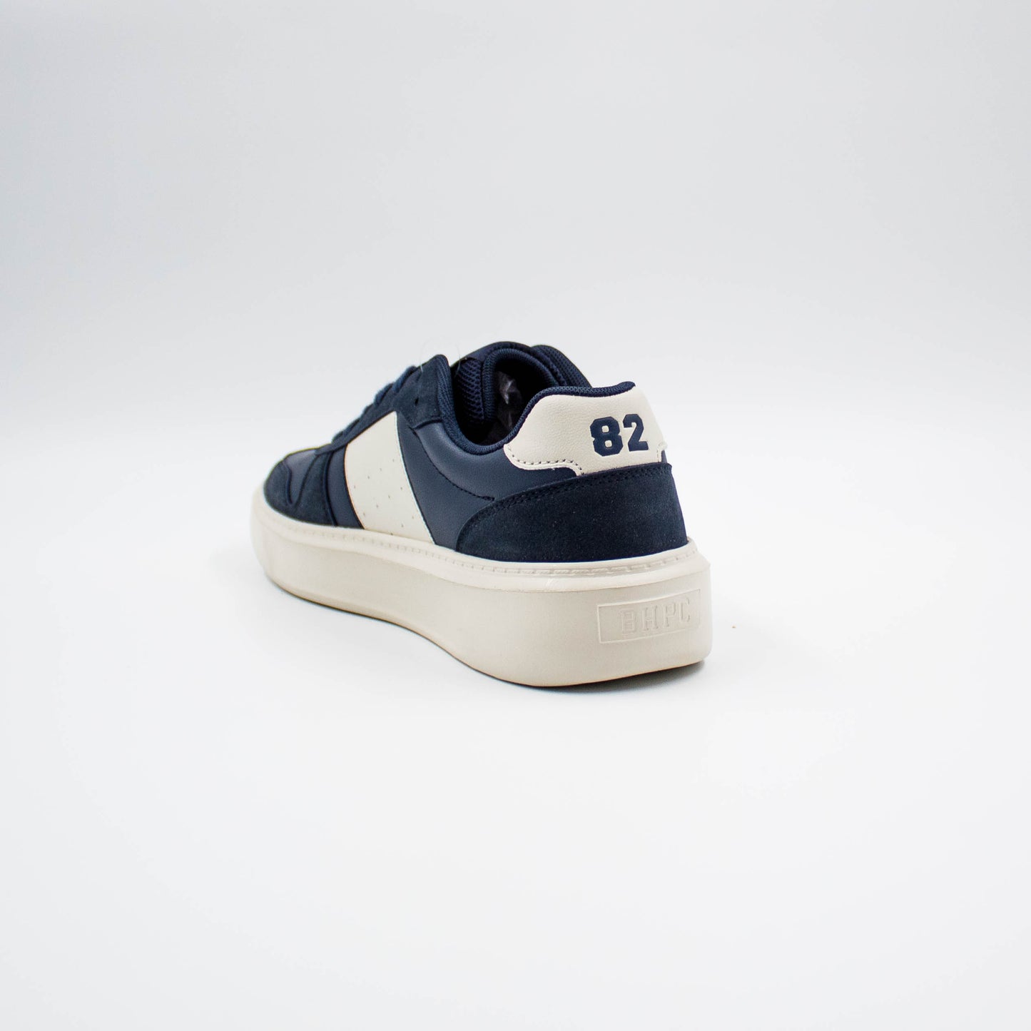 POLO SOLE NV
